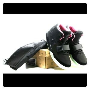 Brand New Nike Air Yeezy 2 NRG Solar Pink Size 13