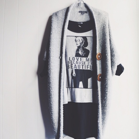 Forever 21 Tops - High Low Graphic Top