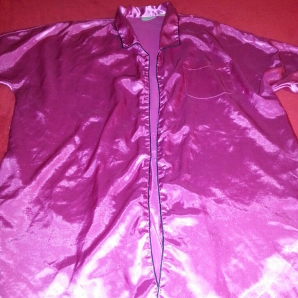 Sz. 22/24 satin like pajama top/robe