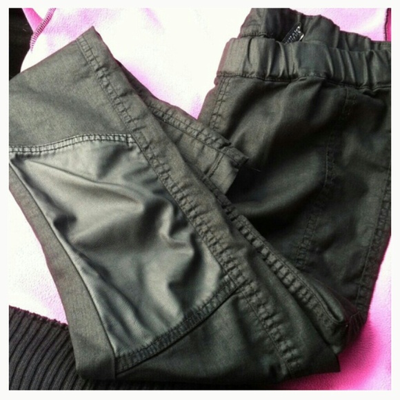 LOOKING FOR THESE H&M MOTO PANTS JEGGINGS SHARE!!!