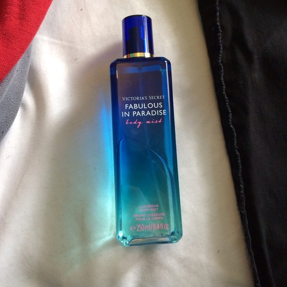 Victoria's Secret fabulous in paradise.