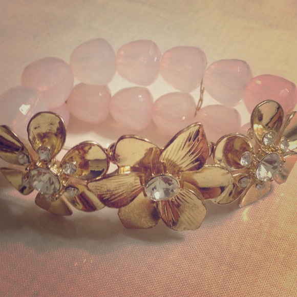 Reduced 🎁Pink &Gold bracelet