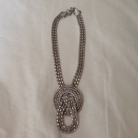 ⭕️Bundled⭕️Fashion Necklace - Picture 1 of 1