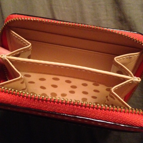 Sold in bundle 🚫✅💯% Kate Spade wallet ♠️♣️ - Picture 2 of 3