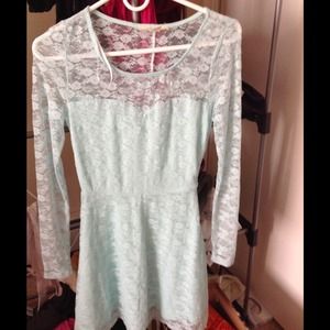 Single piece with chain and bracelet