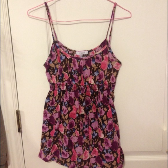 Flowered flowy top