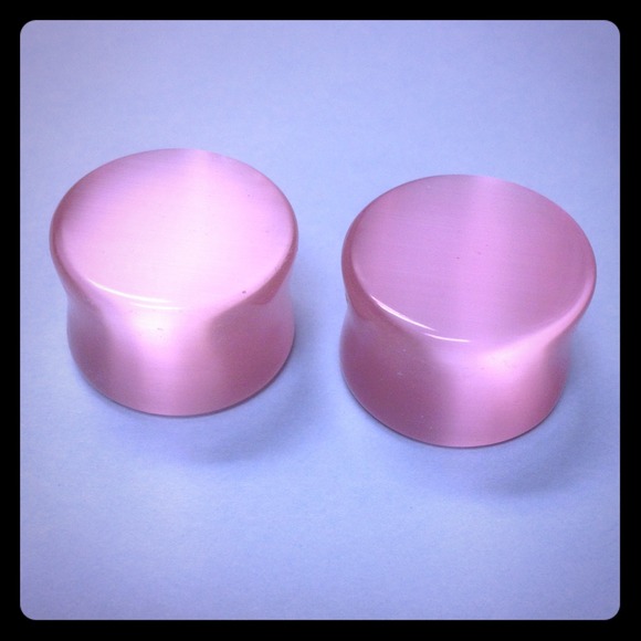 3/4 pink cat eye stone plugs