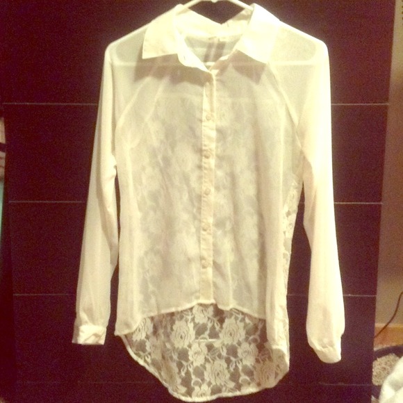 Hi low blouse with lace back!