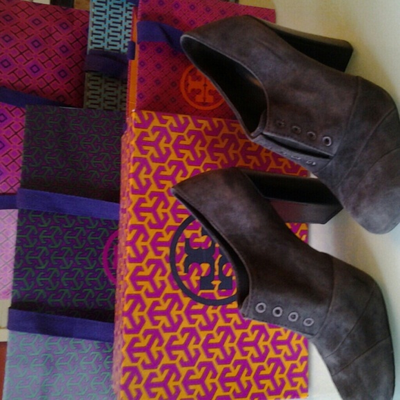 Tory Burch Stella Oxford Booties- HOST PICK! 2/25 - Picture 2 of 4