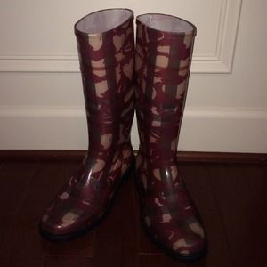 Burberry Rain Boots/SOLD