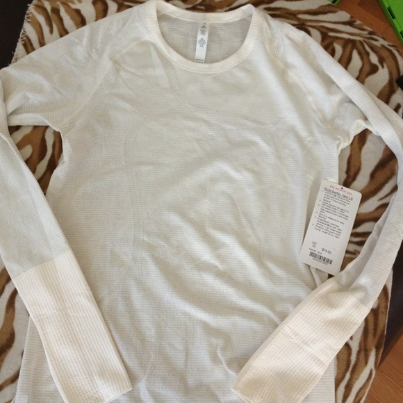 Sold!NWT Run Swiftly Tech LS