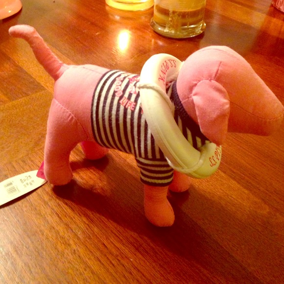 NWT Victoria secret S.S dog RARE
