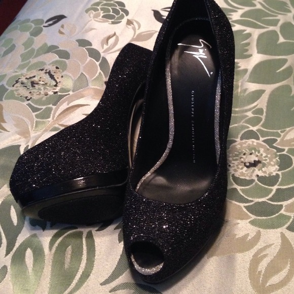 Guiseppe Zanotti Glitter shoes - Picture 2 of 4