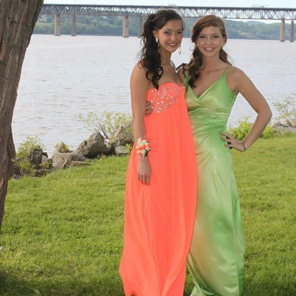 Bright green prom dress - Picture 4 of 4