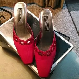 **Sold**Jennifer Moore red Jeweled mules *REDUCED*