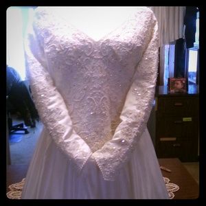 Wedding dress