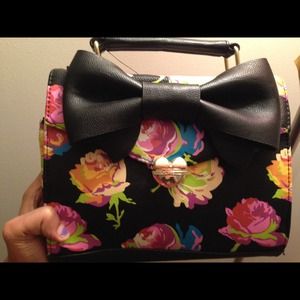 Betsey Johnson Botanical floral box bag