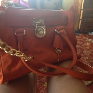 Hand bag
