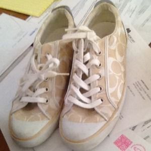 Coach shoes 👟