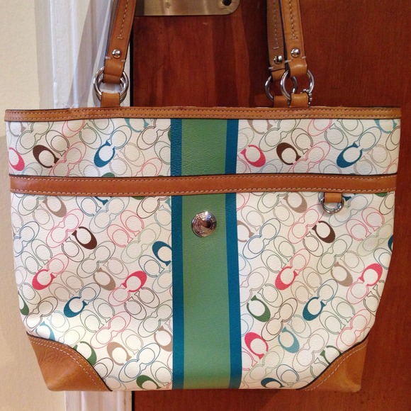 Coach Tote with monogrammed C outline in color - Picture 2 of 4
