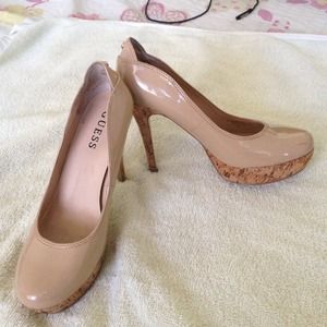 Guess nude heels🚨Free gift with purchase🚨