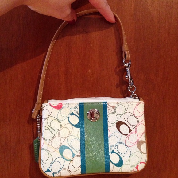 Coach wristlet - Picture 1 of 3