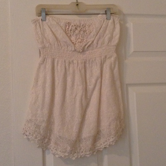 Strapless top