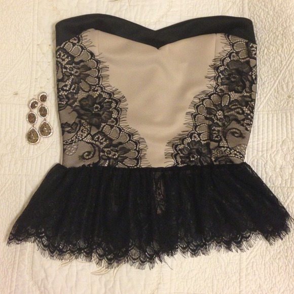 Tops - Bundled 🎉HOST PICK!🎉 NWOT Pretty, Flirty Top 💋
