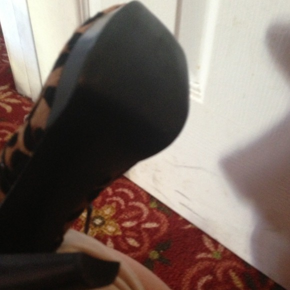 New - Picture 2 of 4