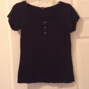 Black short sleeve