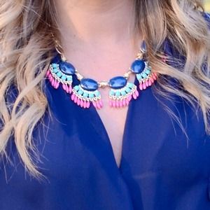 Statement necklace