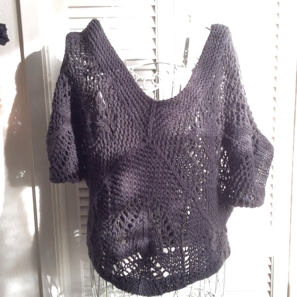 Gray knit shirt