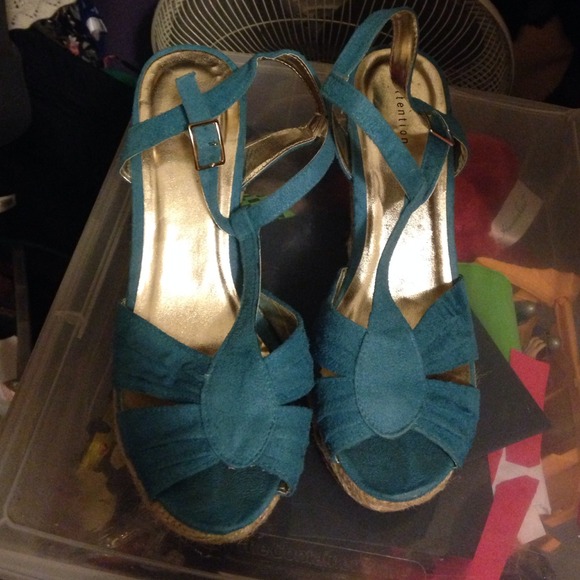 Blue wedges