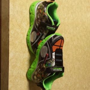 Ninga tutrle shoes
