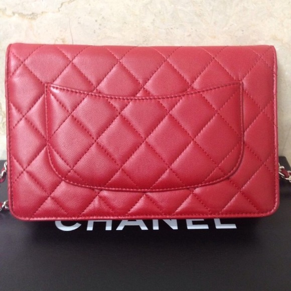 ❤️SOLD❤️Authentic Red Lambskin 11P Chanel WOC - Picture 2 of 4