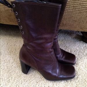 ON SALE! Great Brown Boots! Perfect Condition!