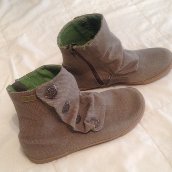 Button-Up and Zip Khaki boots