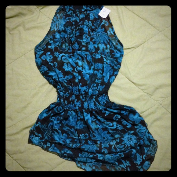 Detailed black and turquoise top