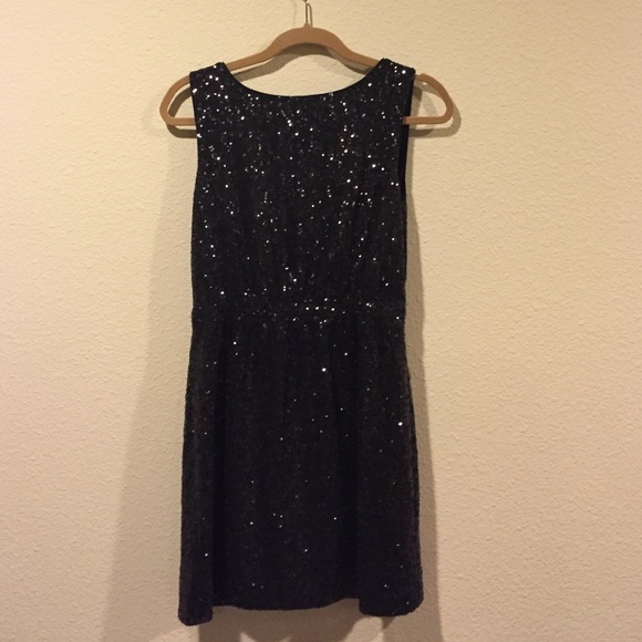 Like new Madewell all black sequin dress! Size 2 - Picture 4 of 4