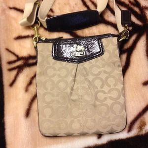 💢SOLD💢authentic  coach crossbody bag💢