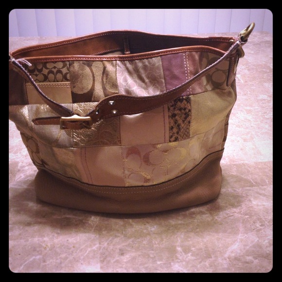 ✨Authentic Coach patchwork large shoulder bag✨