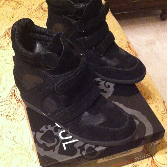 Shoes - Cute Wedge Sneakers