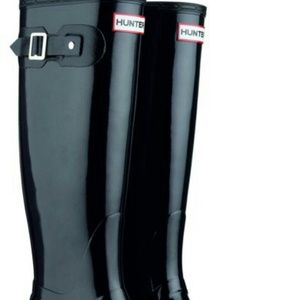 Hunter gloss wellington boots black or chocolate