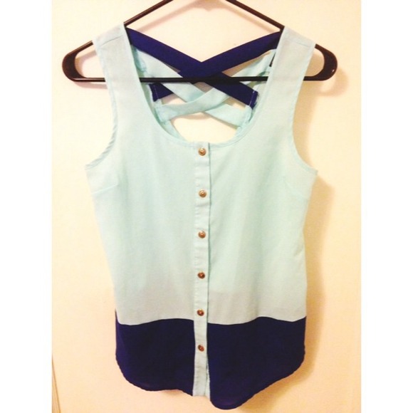 Crossed stitch top