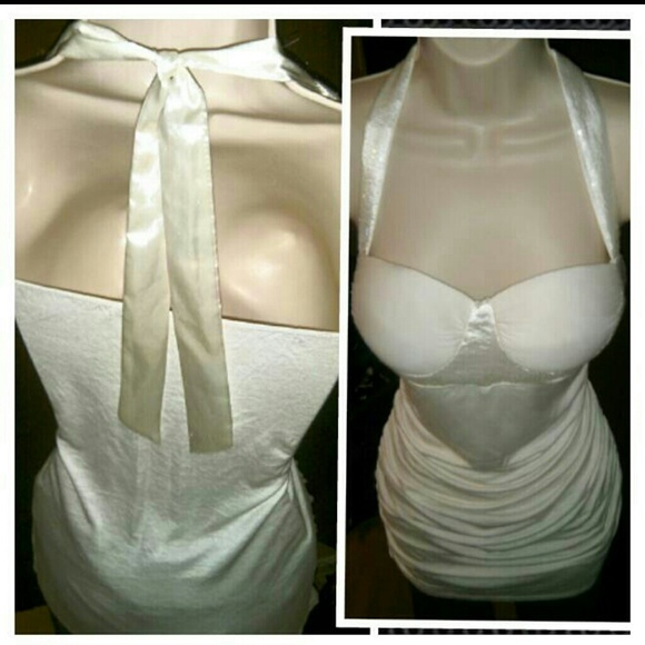 Looking wonderful in white - Picture 2 of 3