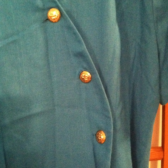 Short Sleeve Blouse - Picture 2 of 3