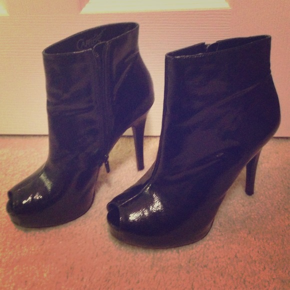Peep toe Stiletto Booties, negotiable