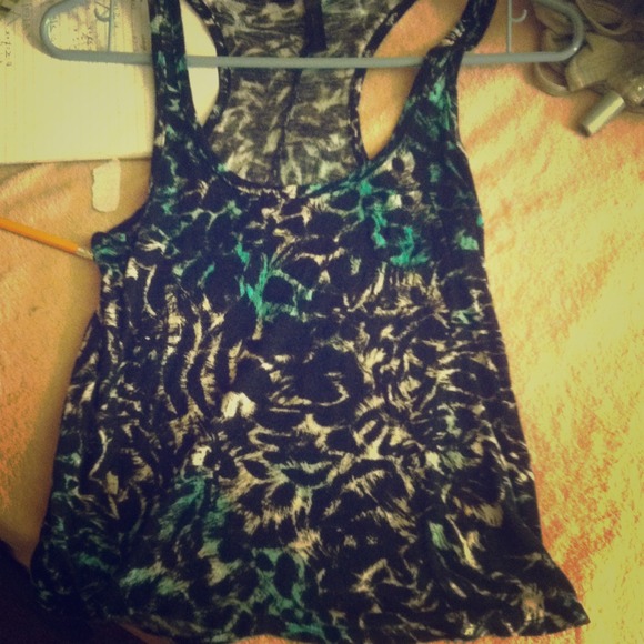 Colored tanktop
