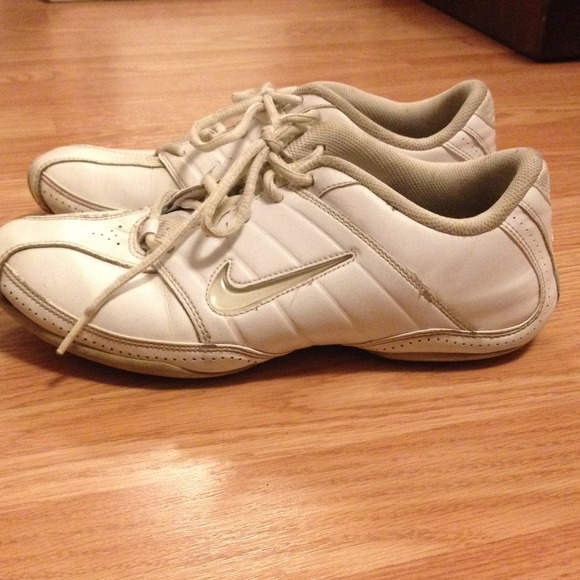 Cheer nikes