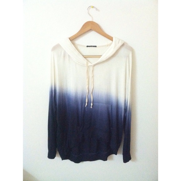 ✋Reserved✋ BM RARE ombre Layla hoodie